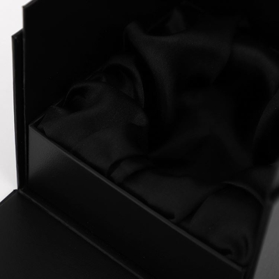 Eingebrannte kundenspezifische steife Luxuspappe kosmetisches Geschenk einzigartiges Parfüm-Verpackenkasten